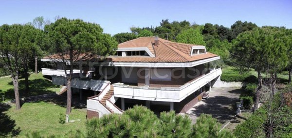 casa indipendente in vendita a Pesaro