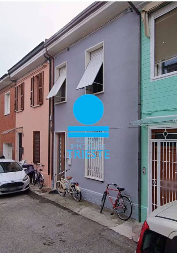 appartamento in vendita a Pesaro in zona Trebbiantico