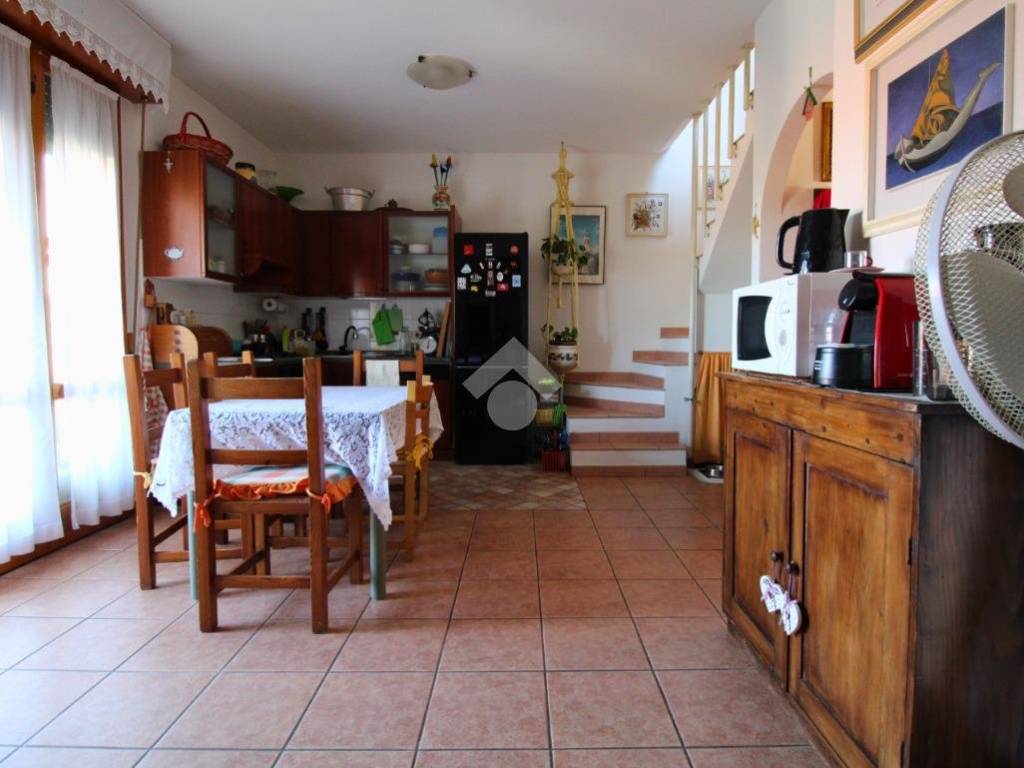 appartamento in vendita a Pesaro in zona Monteciccardo