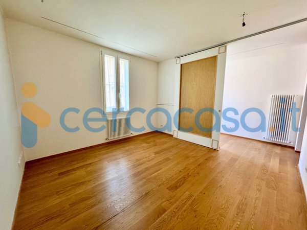 casa indipendente in vendita a Pesaro in zona Centro Città