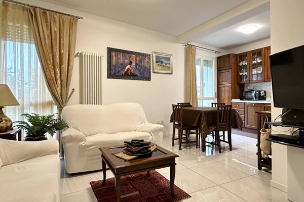 appartamento in vendita a Pesaro in zona Mare