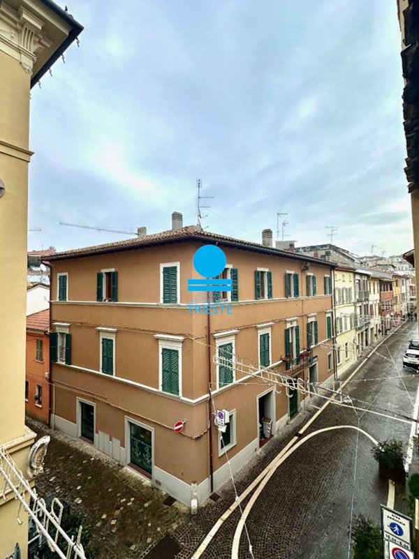 appartamento in vendita a Pesaro in zona Centro Città