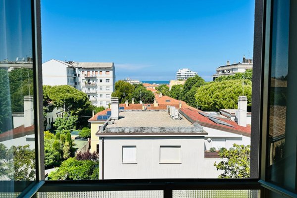 appartamento in vendita a Pesaro in zona Mare