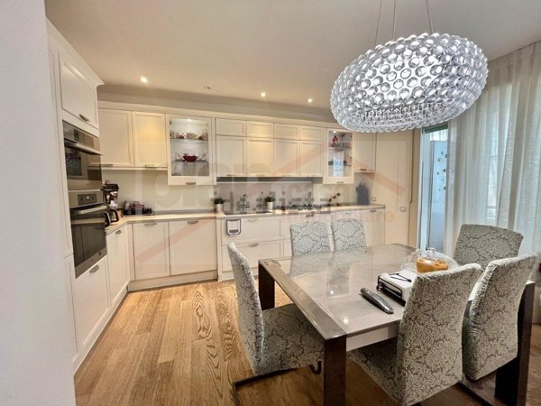 appartamento in vendita a Pesaro in zona Borgo Santa Maria