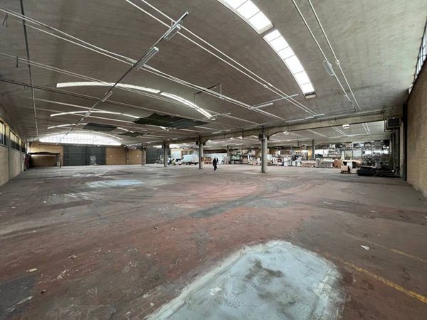 capannone in vendita a Pesaro in zona Soria