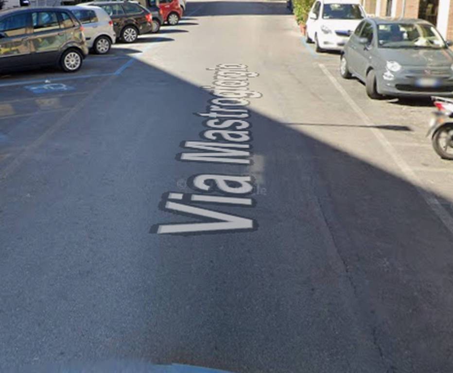 appartamento in vendita a Pesaro in zona Centro Città