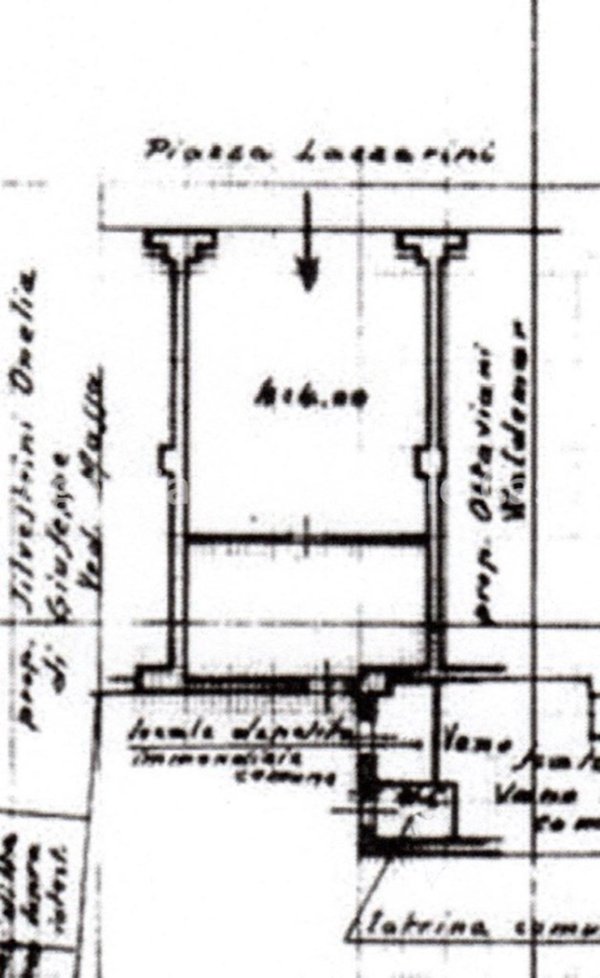 negozio in vendita a Pesaro in zona Centro Città