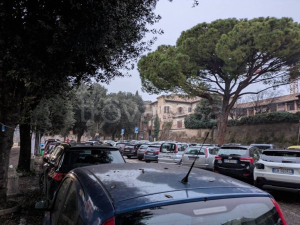 negozio in vendita a Pesaro in zona Baia Flaminia