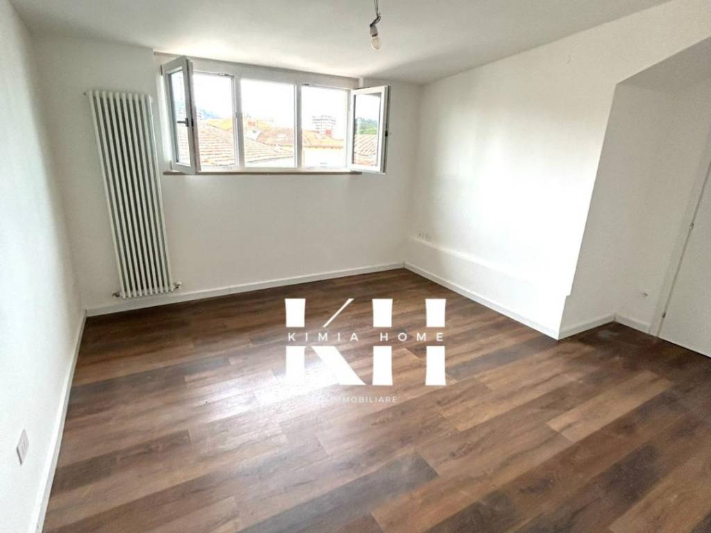 appartamento in vendita a Pesaro in zona Mare