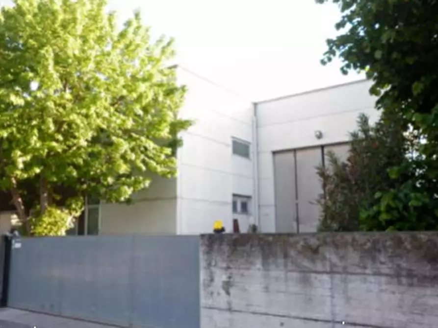 capannone in vendita a Pesaro