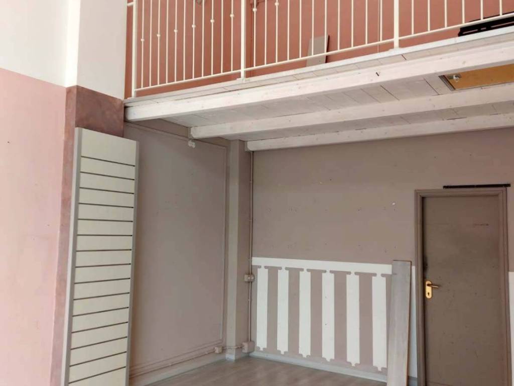 negozio in vendita a Pesaro in zona Pantano