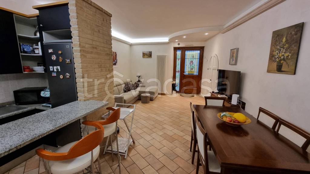 appartamento in vendita a Pesaro in zona Centro Città