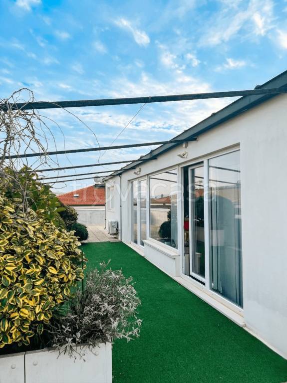 appartamento in vendita a Pesaro in zona Centro Città