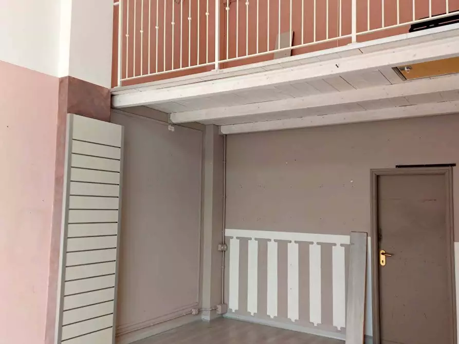 negozio in vendita a Pesaro in zona Pantano