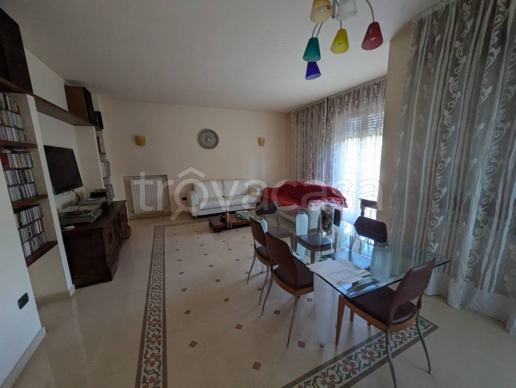 casa indipendente in vendita a Pesaro in zona Pantano