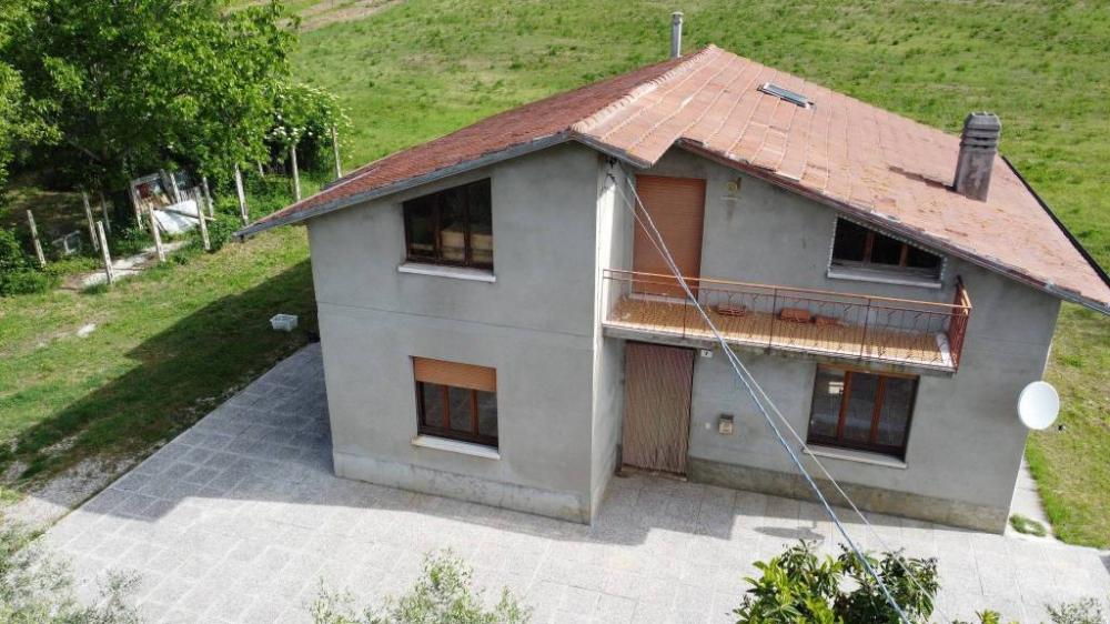 casa indipendente in vendita a Pesaro