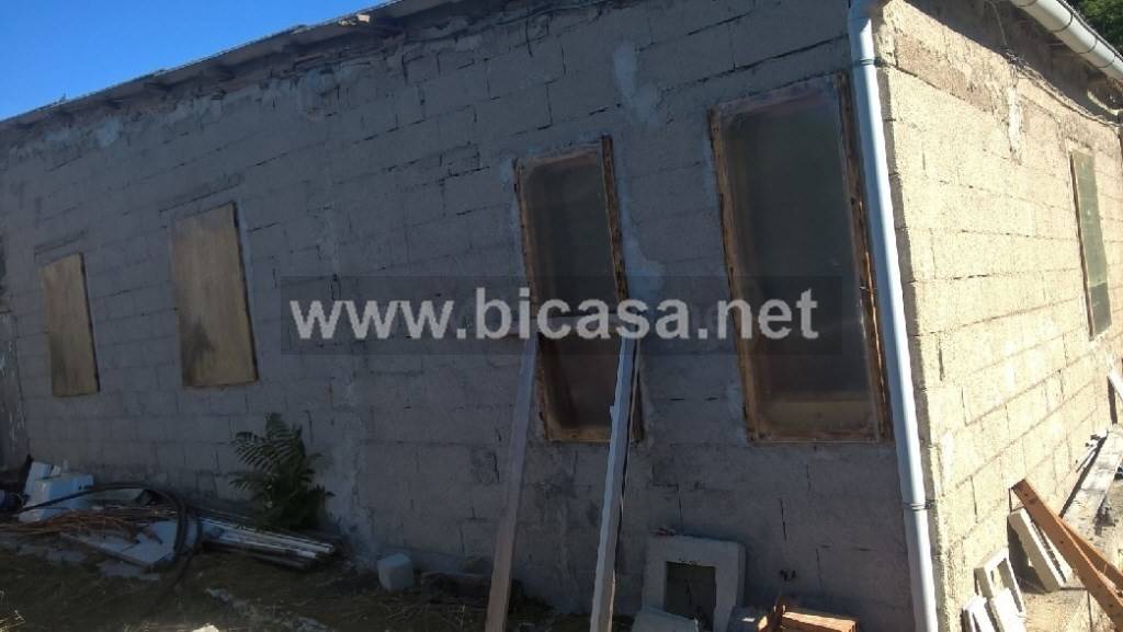 casa indipendente in vendita a Pesaro in zona Villa Fastiggi