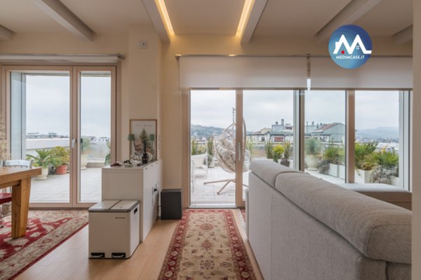 appartamento in vendita a Pesaro in zona Mare