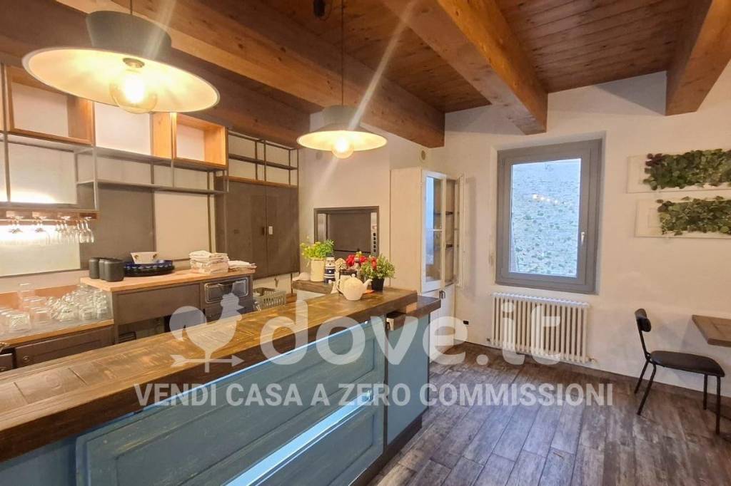 casa indipendente in vendita a Pesaro in zona Candelara