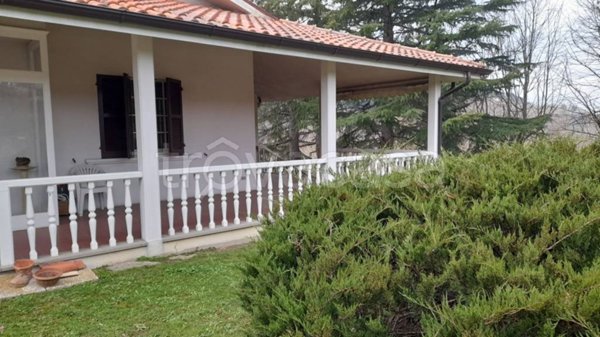casa indipendente in vendita a Pesaro in zona Trebbiantico