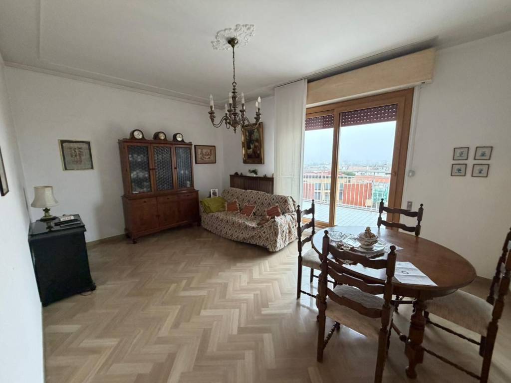 appartamento in vendita a Pesaro in zona Montegranaro