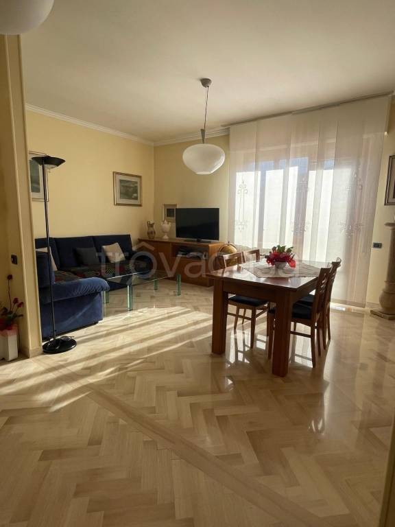 casa indipendente in vendita a Pesaro in zona Novilara