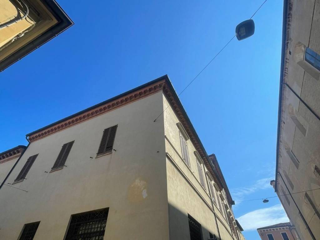 appartamento in vendita a Pesaro in zona Centro Città