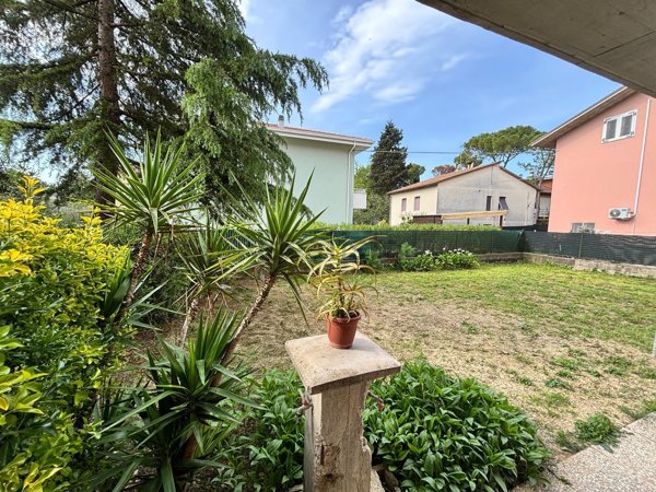 appartamento in vendita a Pesaro in zona Santa Maria dell'Arzilla