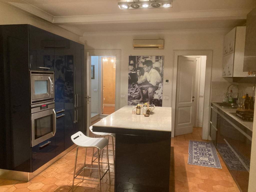 casa indipendente in vendita a Pesaro in zona Mare