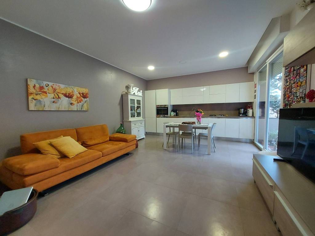 appartamento in vendita a Pesaro in zona Montegranaro