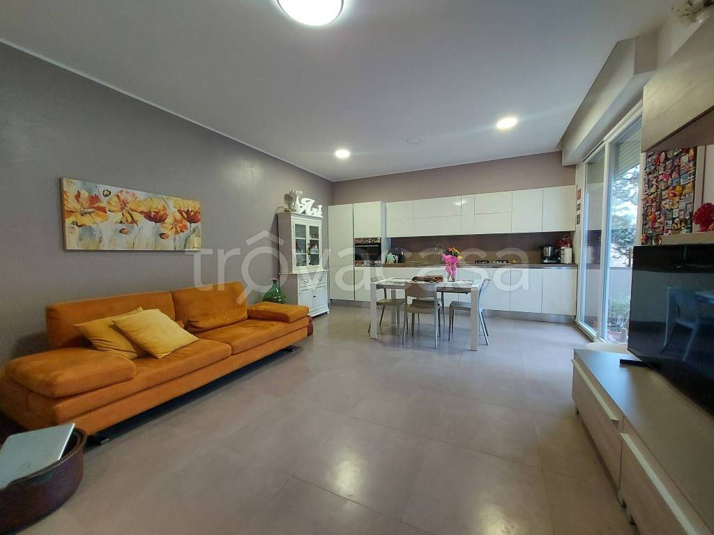 appartamento in vendita a Pesaro in zona Montegranaro