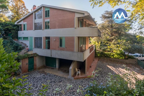 casa indipendente in vendita a Pesaro in zona Mare