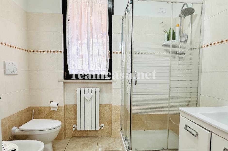 casa indipendente in vendita a Pesaro in zona Trebbiantico