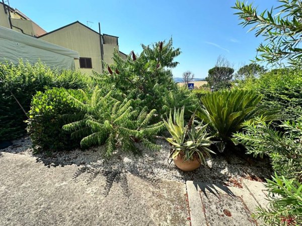 appartamento in vendita a Pesaro in zona Case Bruciate