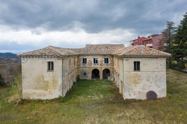 casa indipendente in vendita a Pesaro in zona Monteciccardo