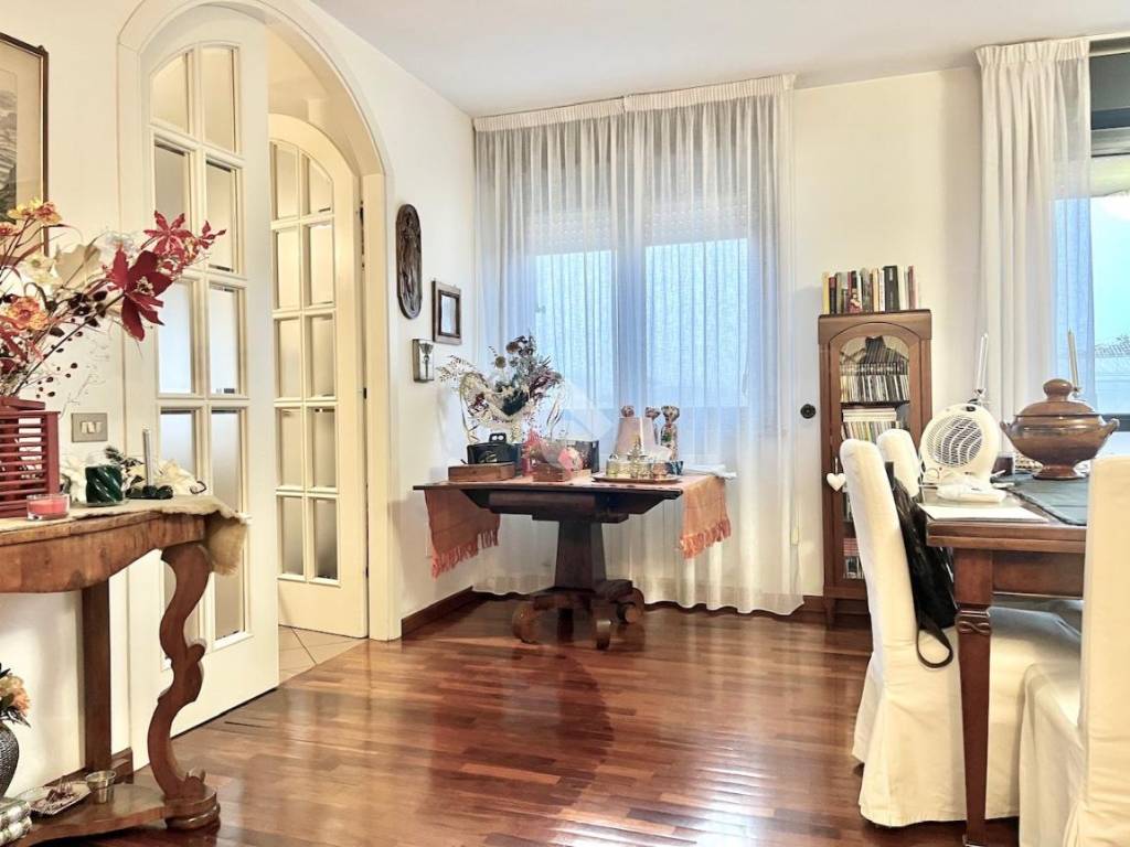 appartamento in vendita a Pesaro in zona Mare