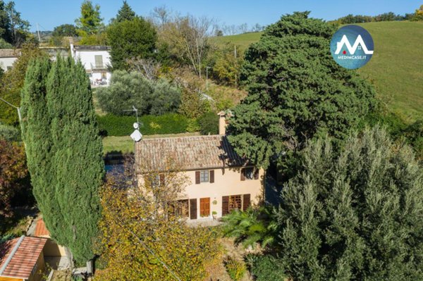 casa indipendente in vendita a Pesaro in zona Ghetto di Roncaglia