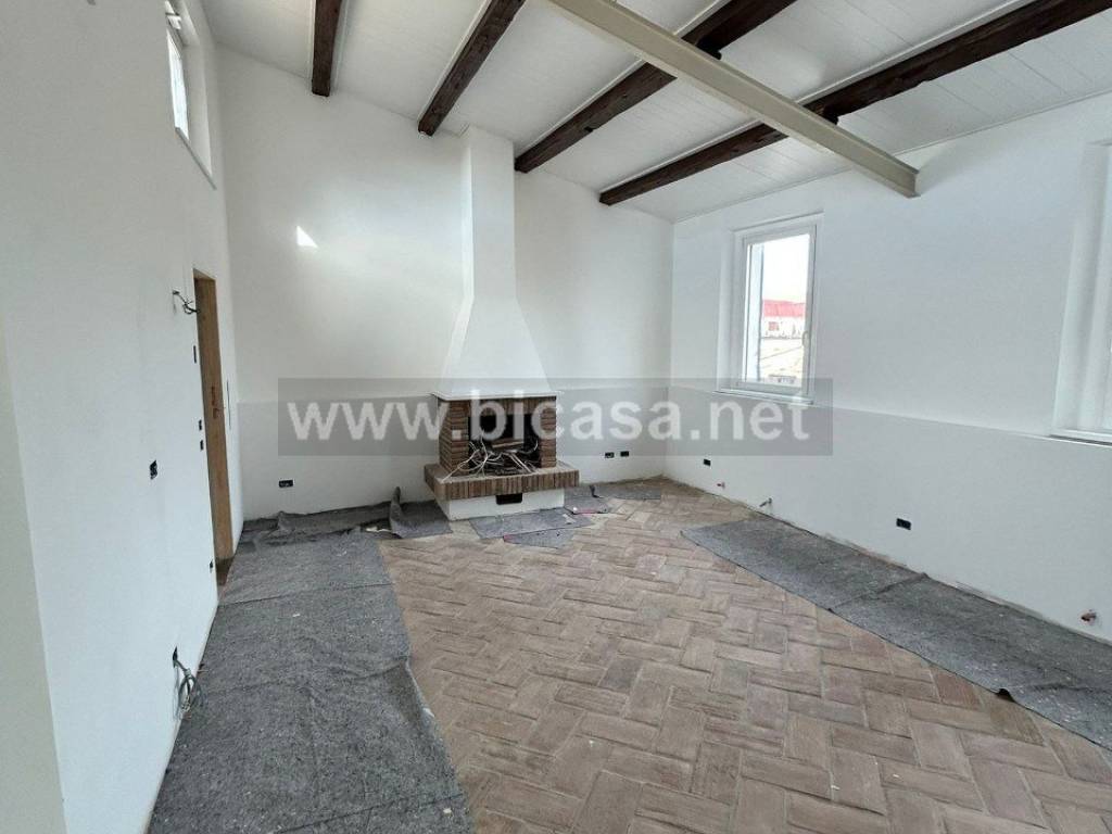 appartamento in vendita a Pesaro in zona Centro Città