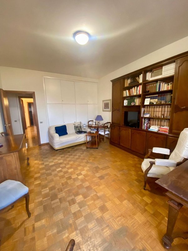 appartamento in vendita a Pesaro in zona Mare