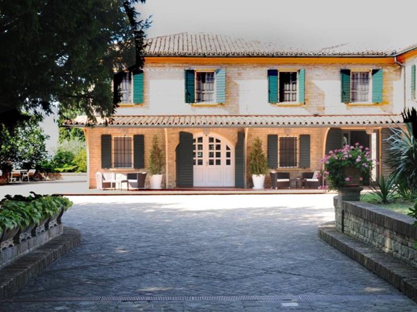 casa indipendente in vendita a Pesaro in zona Candelara