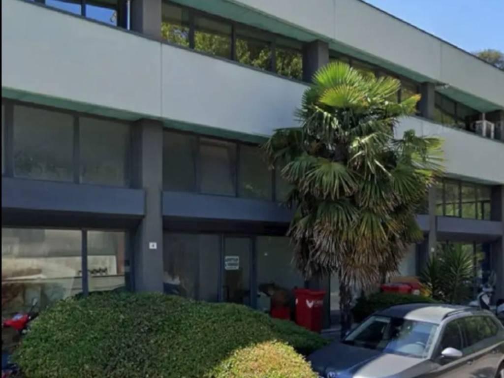 ufficio in vendita a Pesaro in zona Vismara