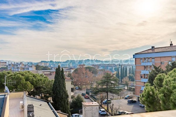 appartamento in vendita a Pesaro in zona Pantano