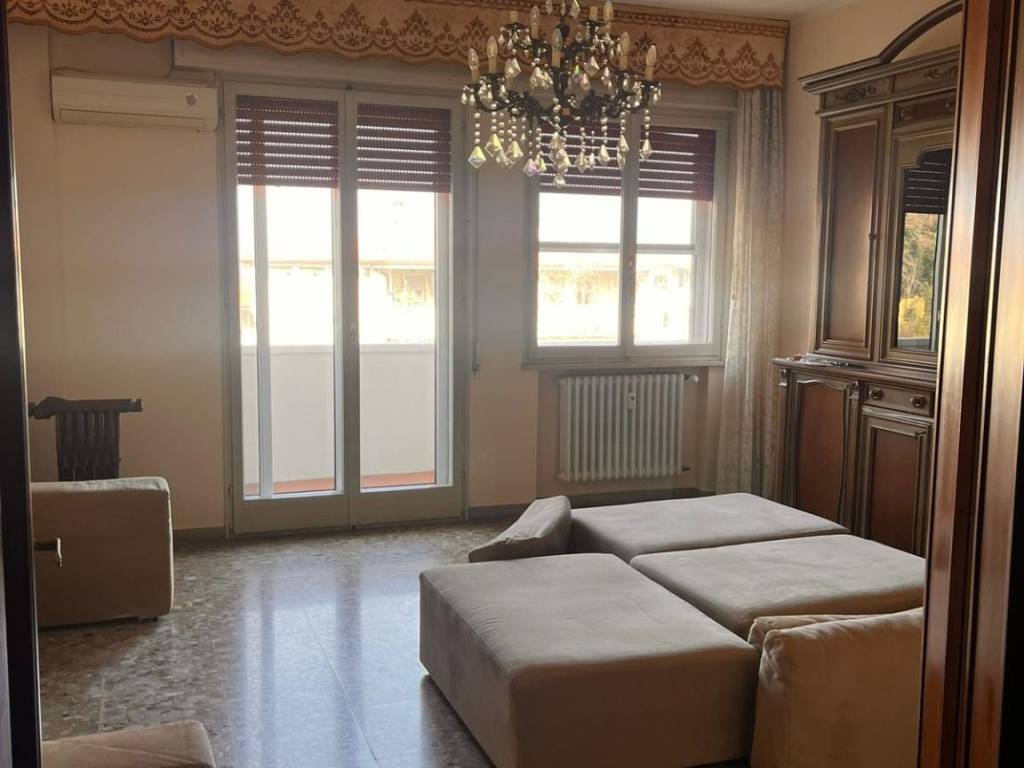 appartamento in vendita a Pesaro in zona Mare