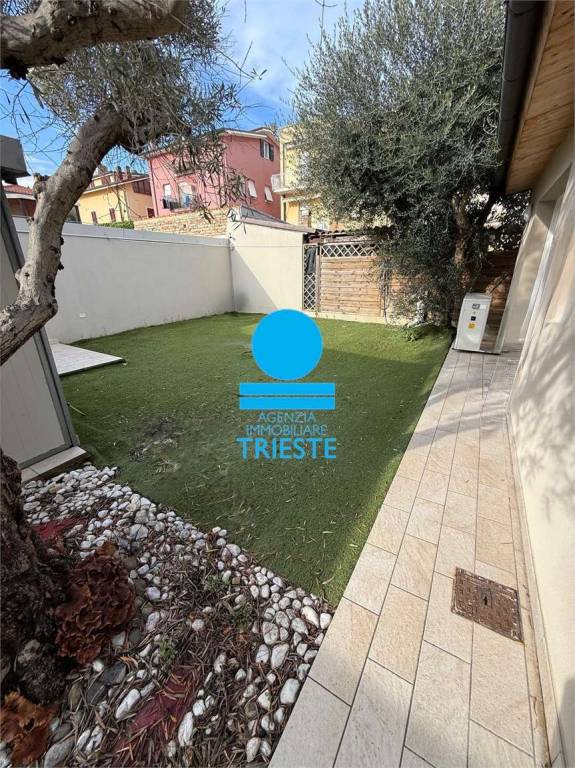 casa indipendente in vendita a Pesaro in zona Soria