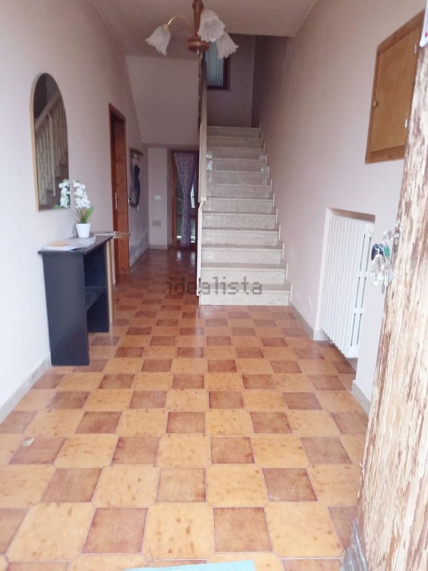 casa indipendente in vendita a Pesaro