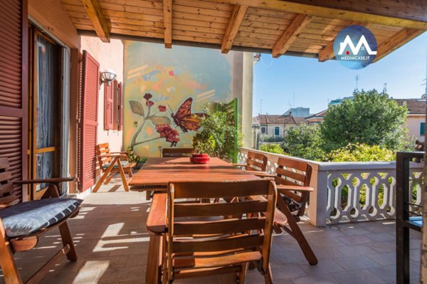 casa indipendente in vendita a Pesaro in zona Mare