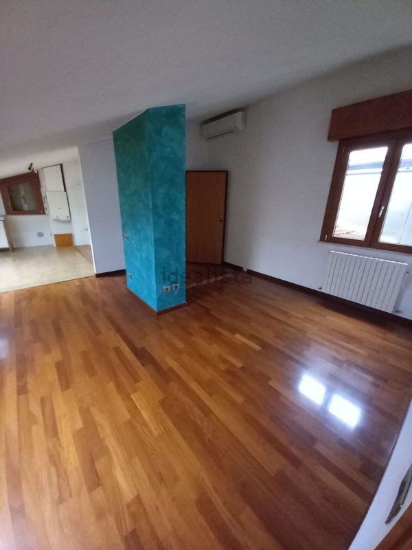 appartamento in vendita a Pesaro in zona Loreto