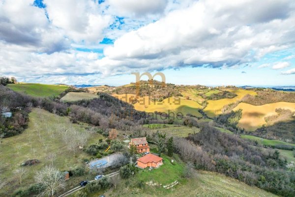 casa indipendente in vendita a Pesaro in zona Mare
