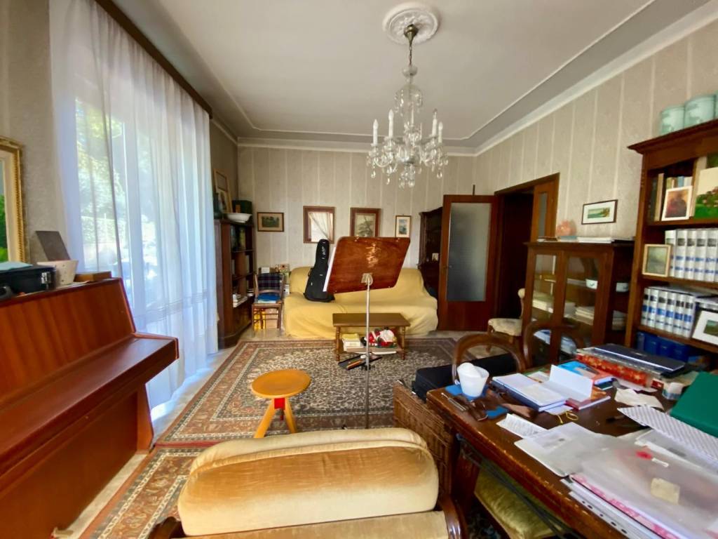 appartamento in vendita a Pesaro in zona Montegranaro