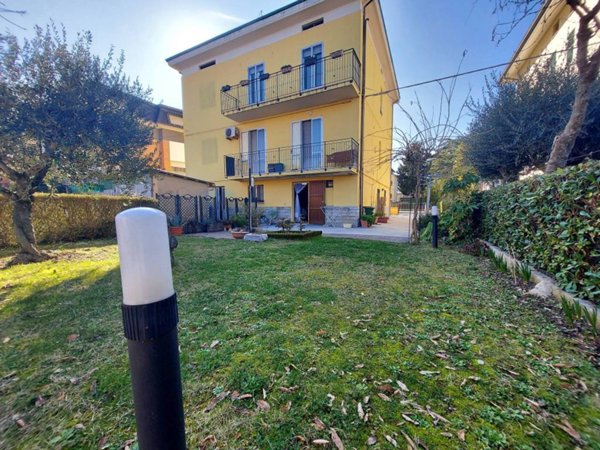casa indipendente in vendita a Pesaro in zona Pantano